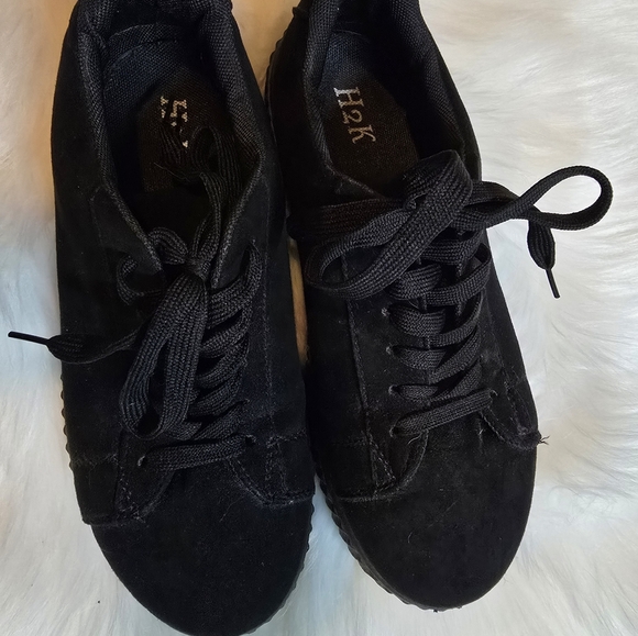 H2k Shoes - Picture 6 of 6